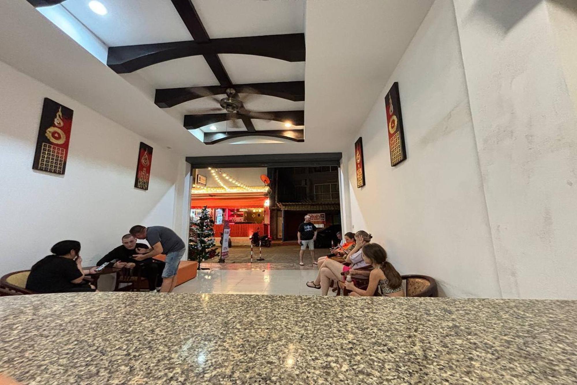 普劳宅邸酒店 卡马拉海滩 外观 照片