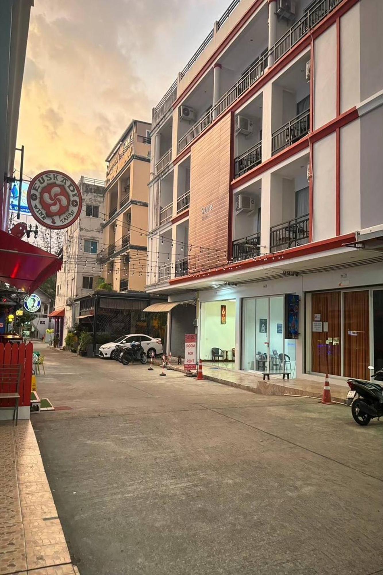 普劳宅邸酒店 卡马拉海滩 外观 照片